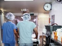 В России два человека госпитализированы с подозрением на лихорадку Эбола